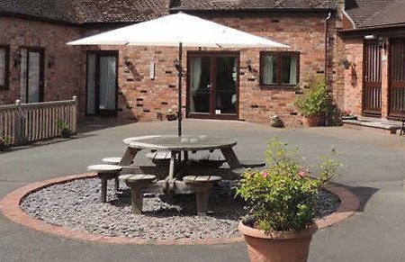 The Manor Coach House 호텔 Hindlip 외부 사진